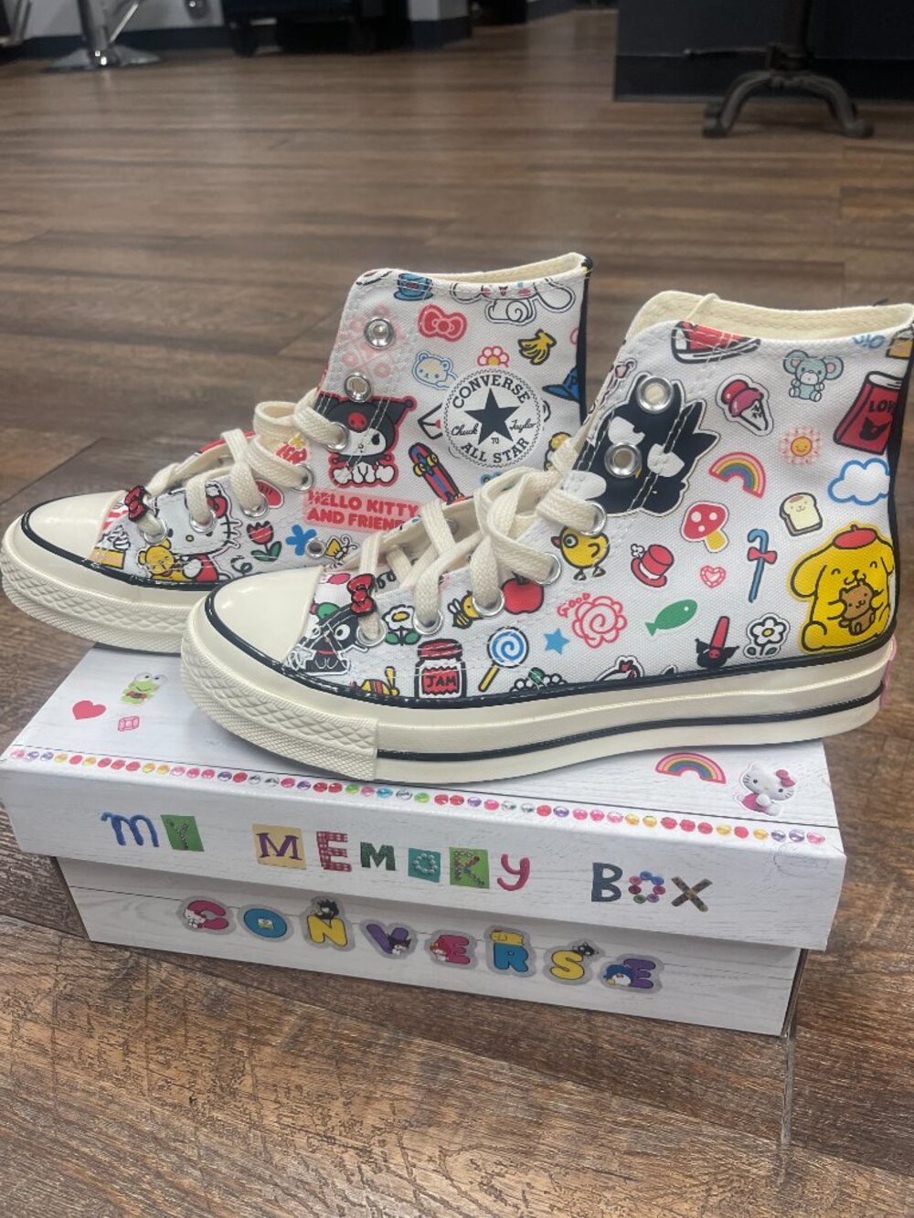 Converse Hello Kitty Friends Sanrio High Top Sneakers Womens 6 NWT White Cute